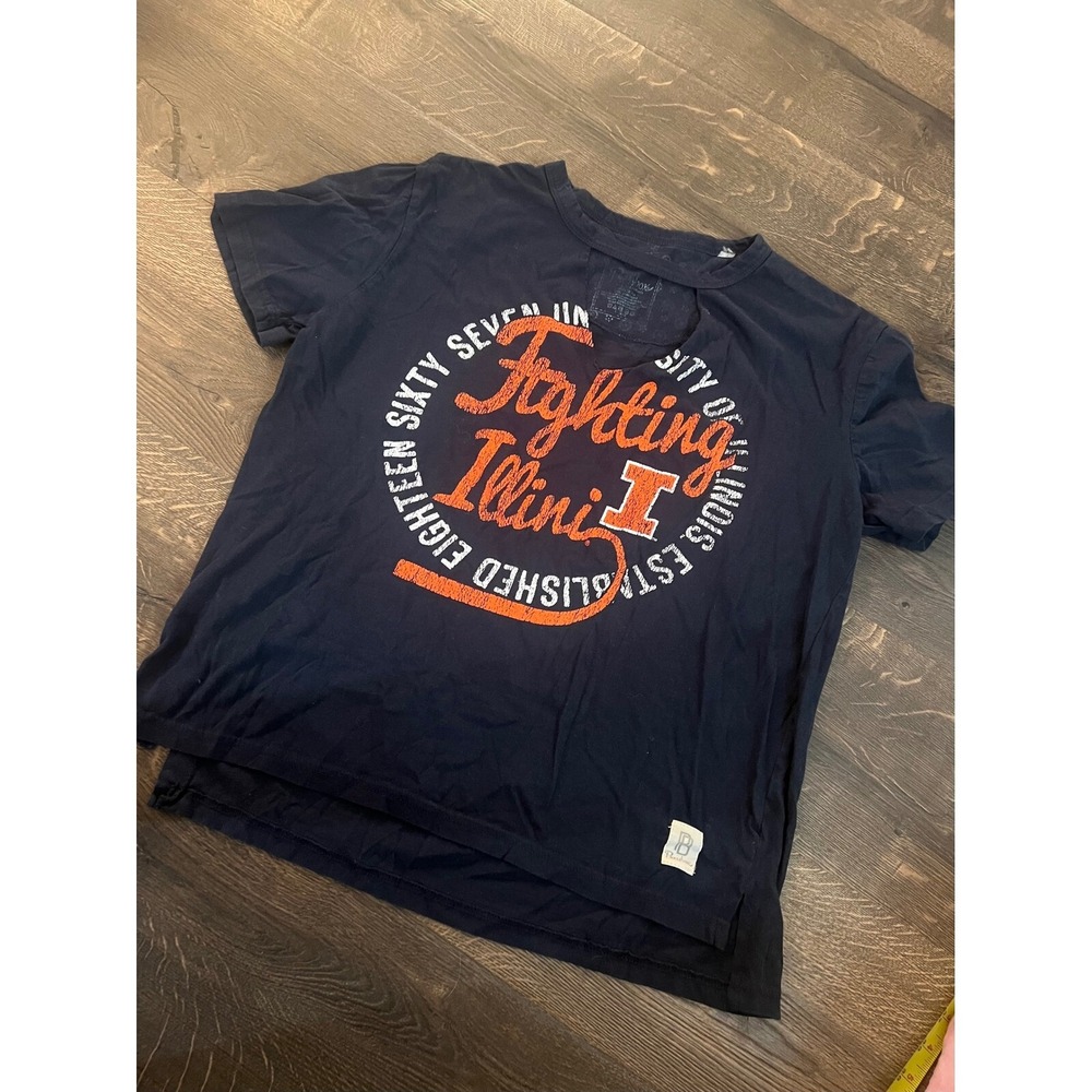 Fighting Illini T-Shirt University of Illinois‎ Graphic Tee Cutout Neck Medium